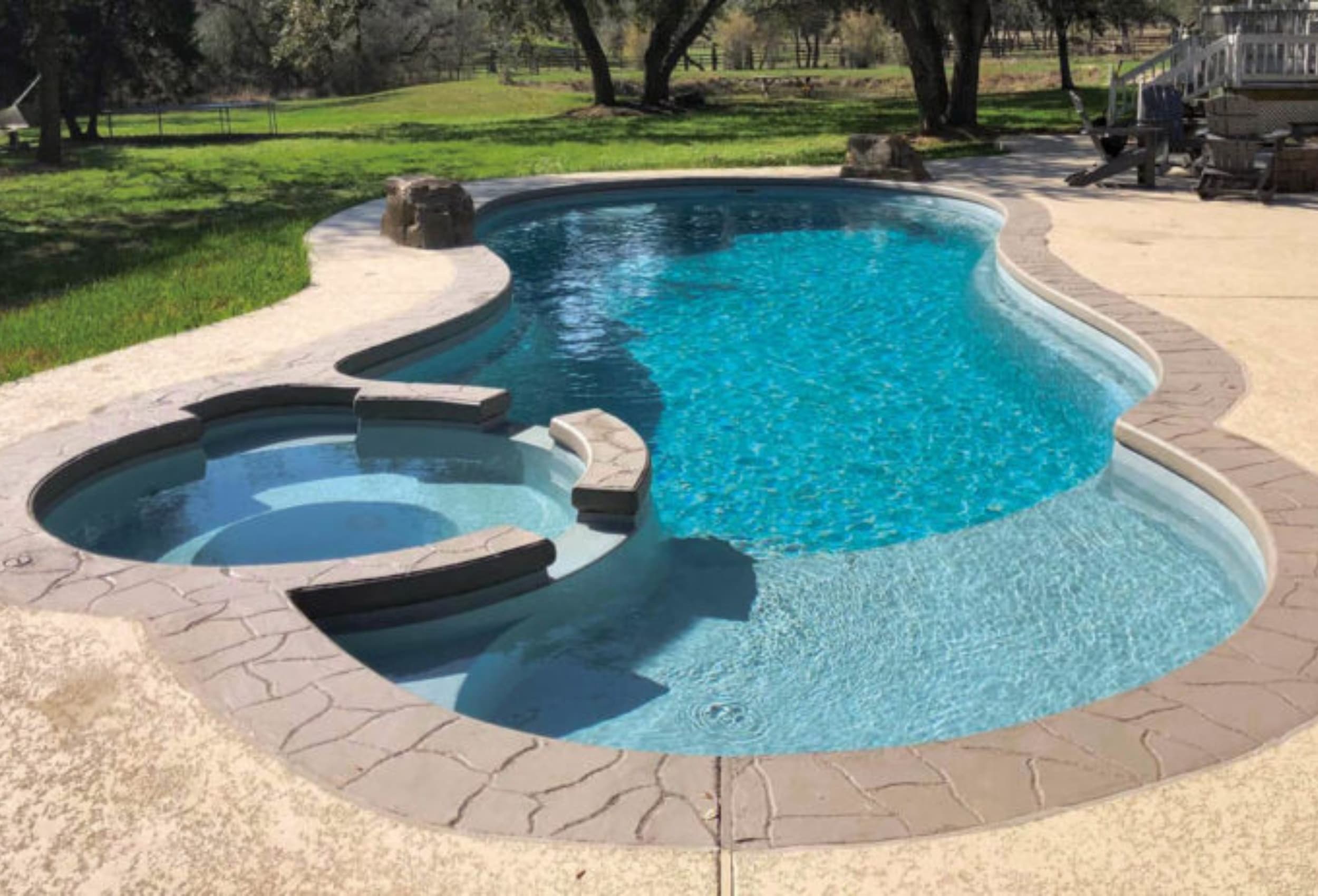 The Allure™ – Johnson's Pools